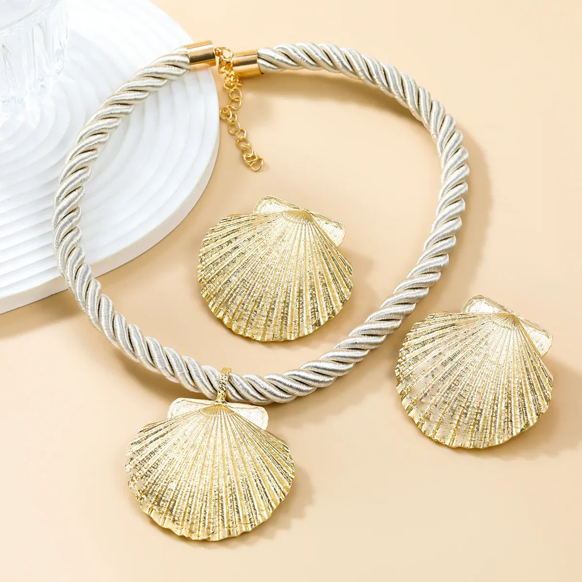 Shell Pendant Earrings Necklace Set