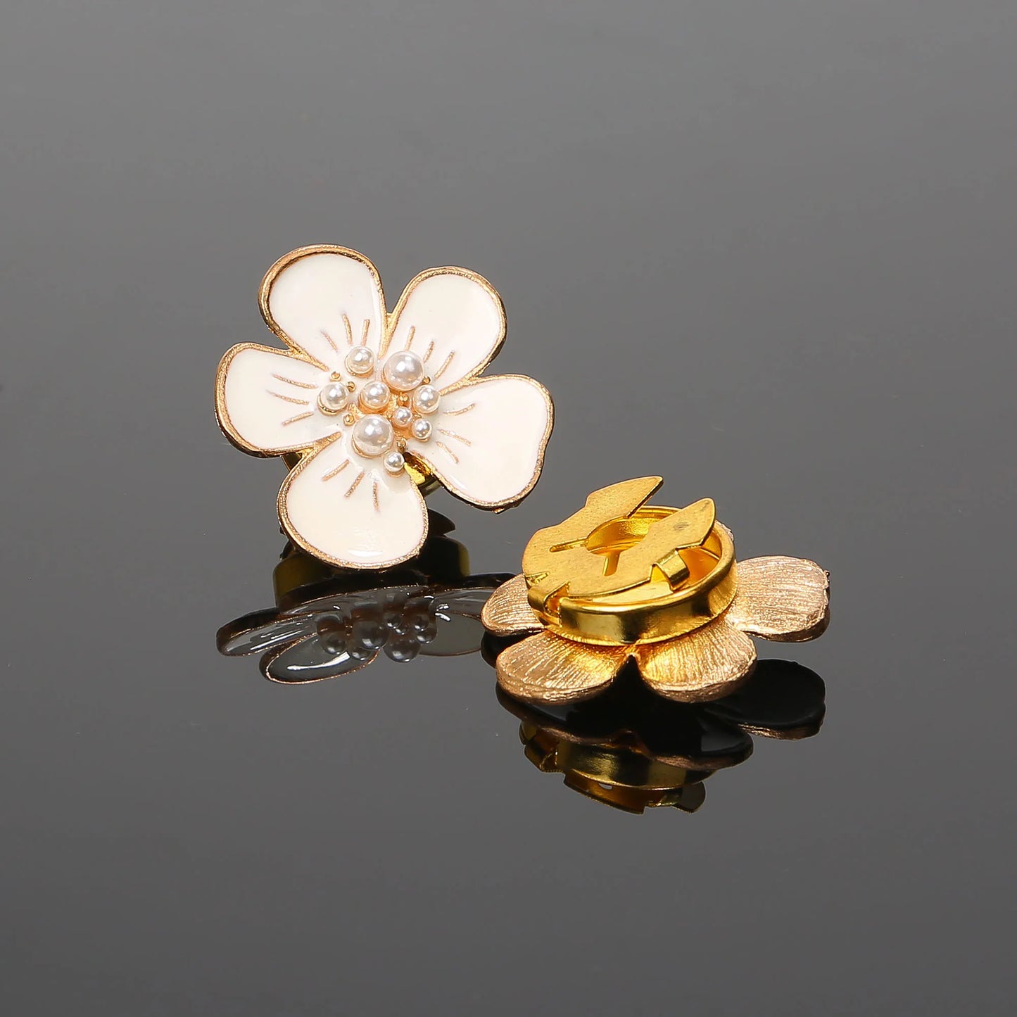 2pcs/lot Blossom Button Clip