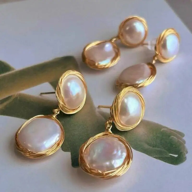 Natural white Baroque Pearl earrings pearls 18 K Silk Gold